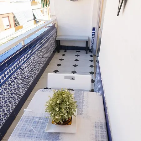 Piso De 2 Playa Bajadilla Centro Apartment
