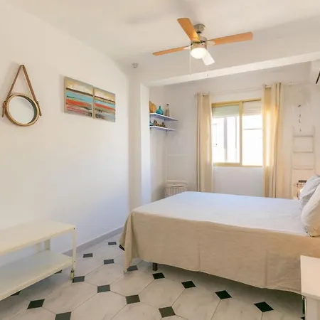 Apartment Piso De 2 Playa Bajadilla Centro *